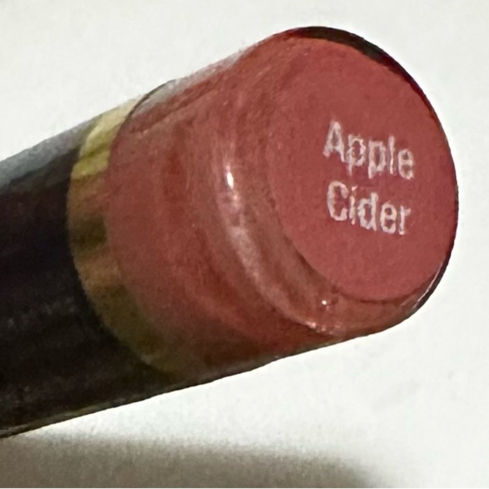 Apple cider lipstick NWT